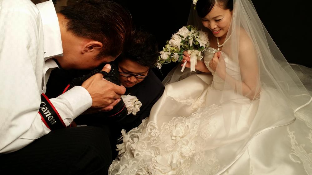 No.11 ウェディングドレスの女性